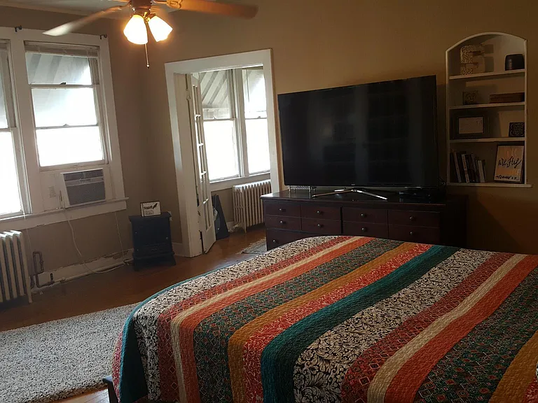 401 East St #1 — Photo 4