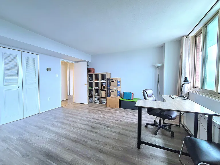 1 E University Pkwy #1408 — Photo 30