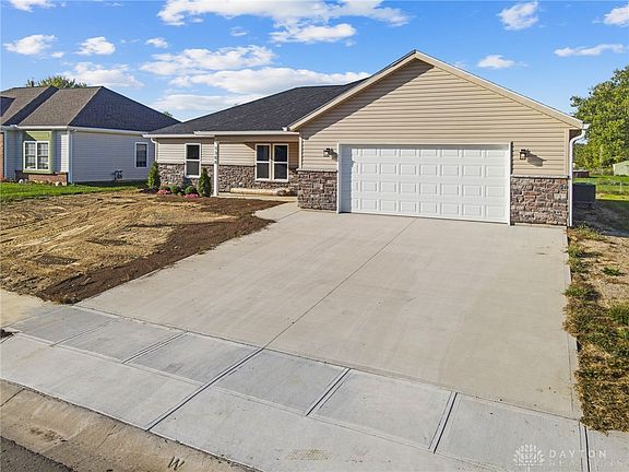 4th image of 1308 Arrowhead Dr