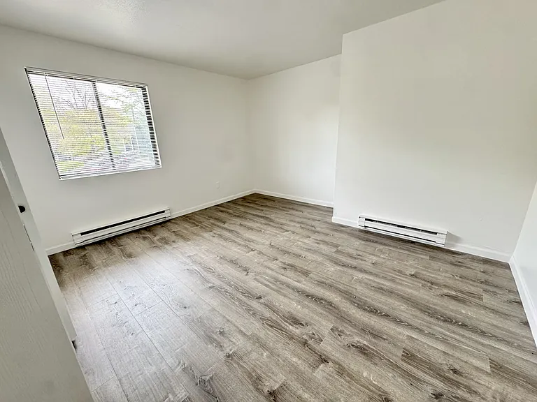 4501 Boardwalk Dr #J-J-93 — Photo 8