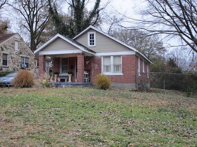 2nd image of 1025 Shawnee Cir