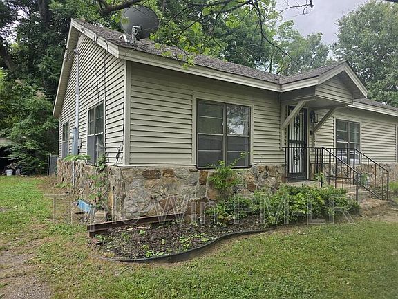 5th image of 104 E Georgia St