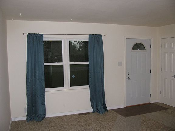 5th image of 54248 Westwood Dr