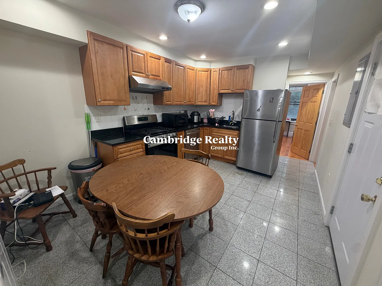 4 bed, 2.0 bath, 1000 sqft, $4,950 — Photo 1