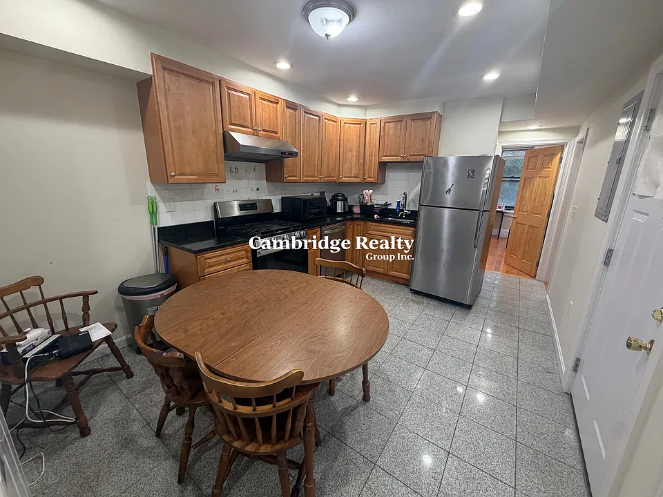 179 Northampton St #2T