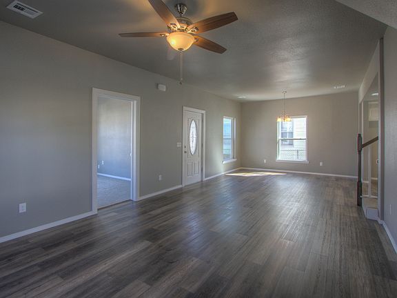 3rd image of 1016 E Thompson Ave