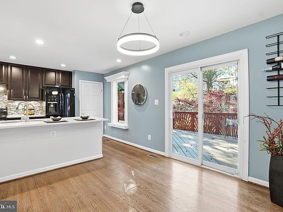 4th image of 711 Herndon Woods Ct