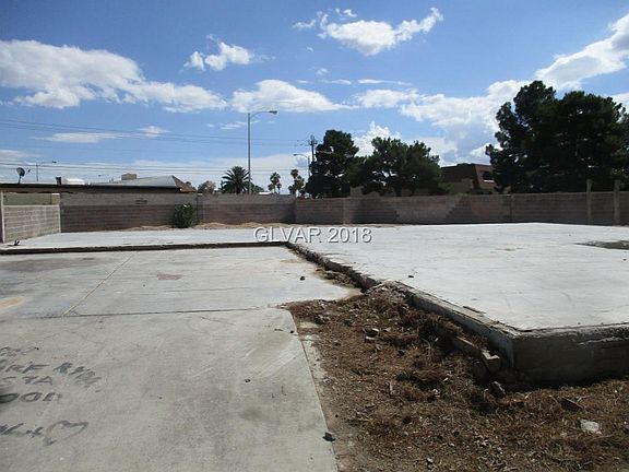 4th image of 3688 Madrid St