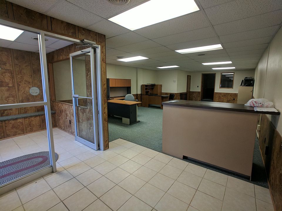 1st image of 109 S Newton Ave