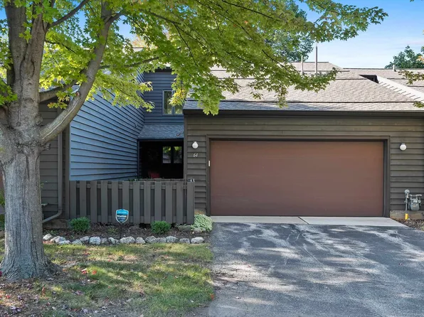 64 Webster Heights Dr, Green Bay, WI 54301