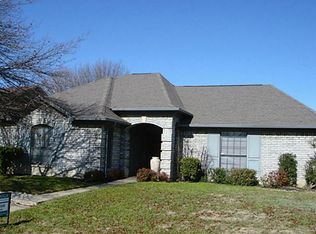 1537 Glenmore Dr, Lewisville, TX 75077