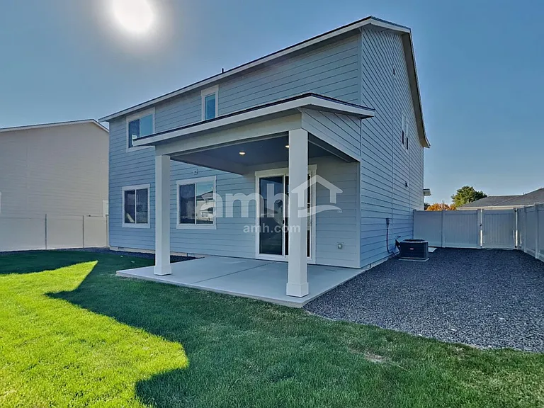 3087 N Vigo Ave — Photo 20