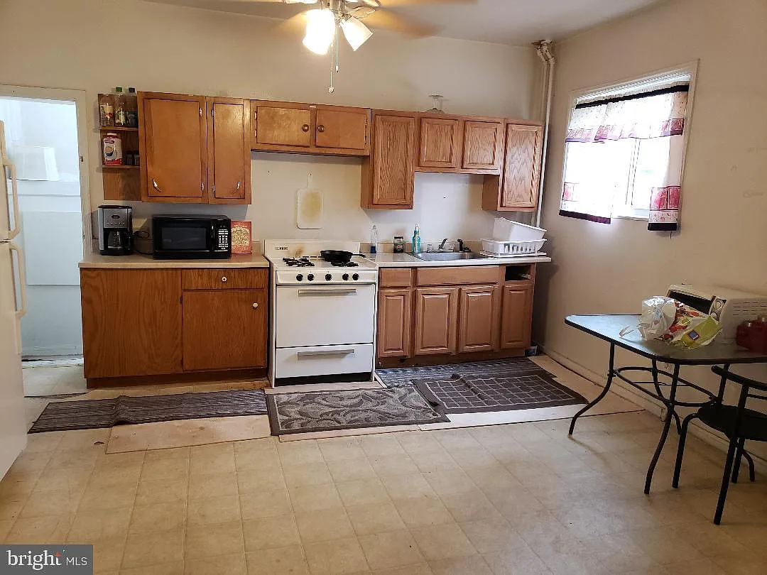 3131 McElderry St photo 1