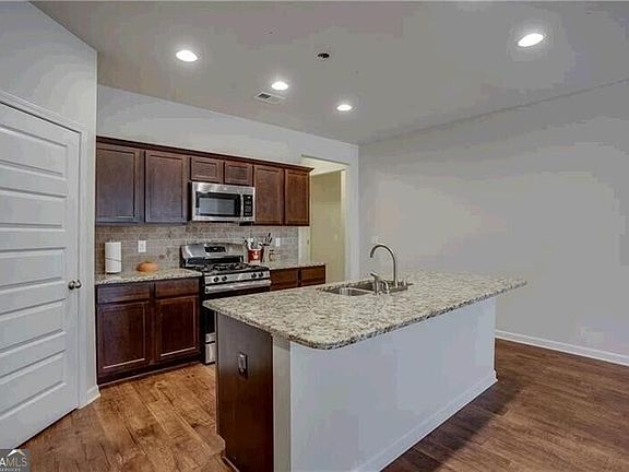 5th image of 2436 Foxy Dr