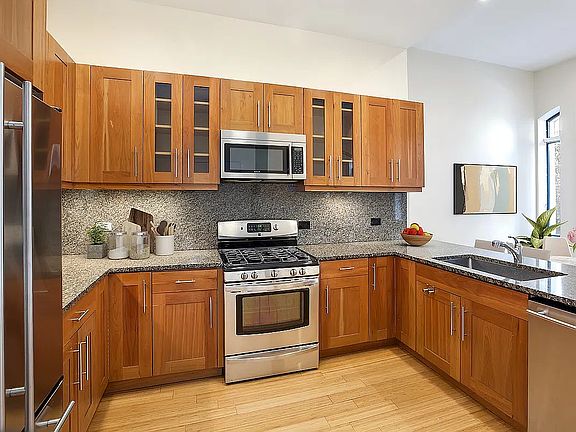 3rd image of 2056 5th Ave APT 2B
