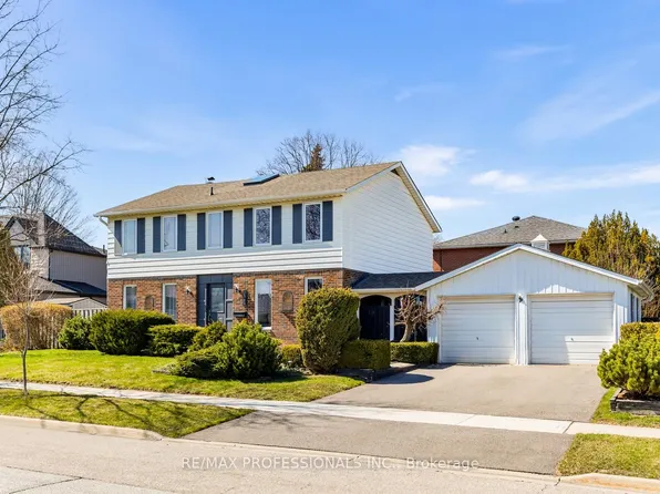 1893 Stonepath Cres, Mississauga, ON L4X 1Y1