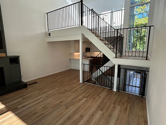 3rd image of 300 Rush Creek Dr APT D7