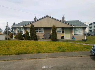 2216 E 10th St, Bremerton, WA 98310