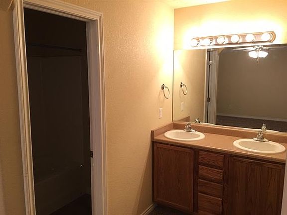 3rd image of 1-425 Buckeye Ave #1