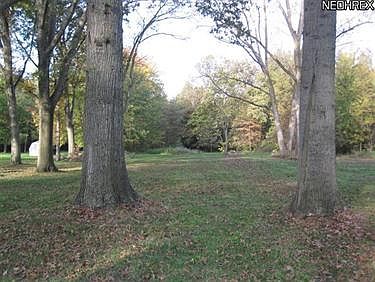 2nd image of 3726 Bradley Rd