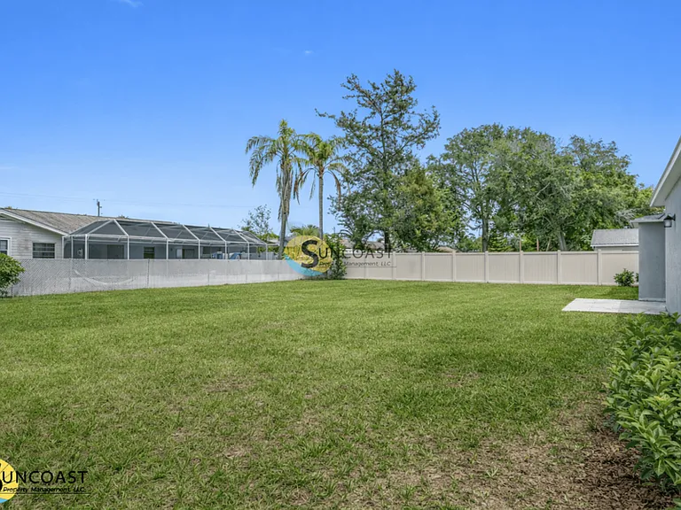11 Roxton Ln — Photo 24