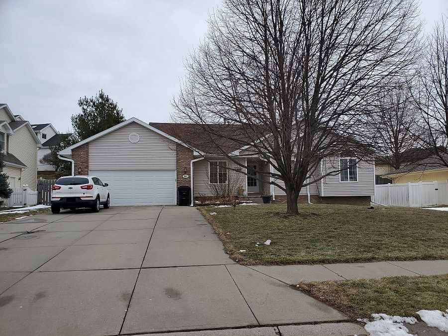 1st image of 651 Antelope Cir