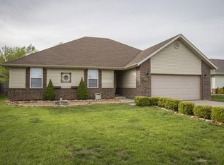 955 S Natalie Ave, Springfield, MO 65802