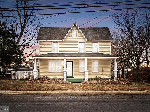 2nd image of 30 Maple Ave