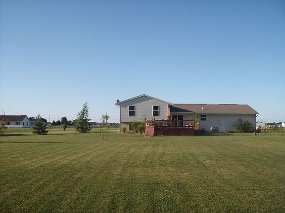 4th image of 14900 Woodside Dr
