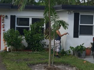 327 SW 3rd Ave, Boynton Beach, FL 33435