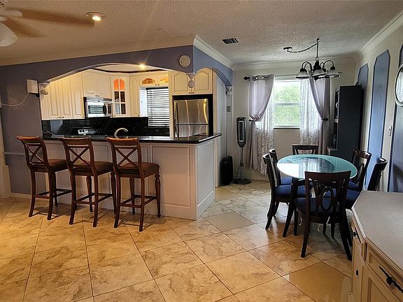 2nd image of 15610 NE 6th Avenue #30C