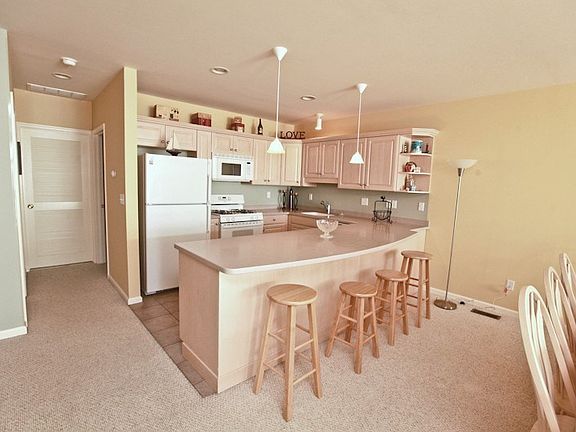 Kitchen With Breakfast Bar
