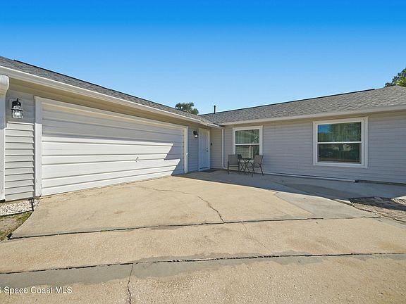 2nd image of 3741 Ranger St