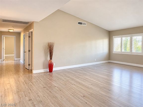 5th image of 6408 Meadow Lark Ln