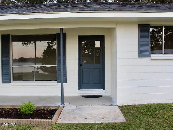 2nd image of 3696 N Lake Dr