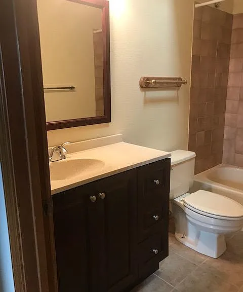 161 E 33rd St #18 — Photo 17