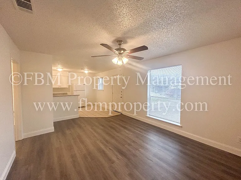 604 Walter Stephenson Rd #A — Photo 10