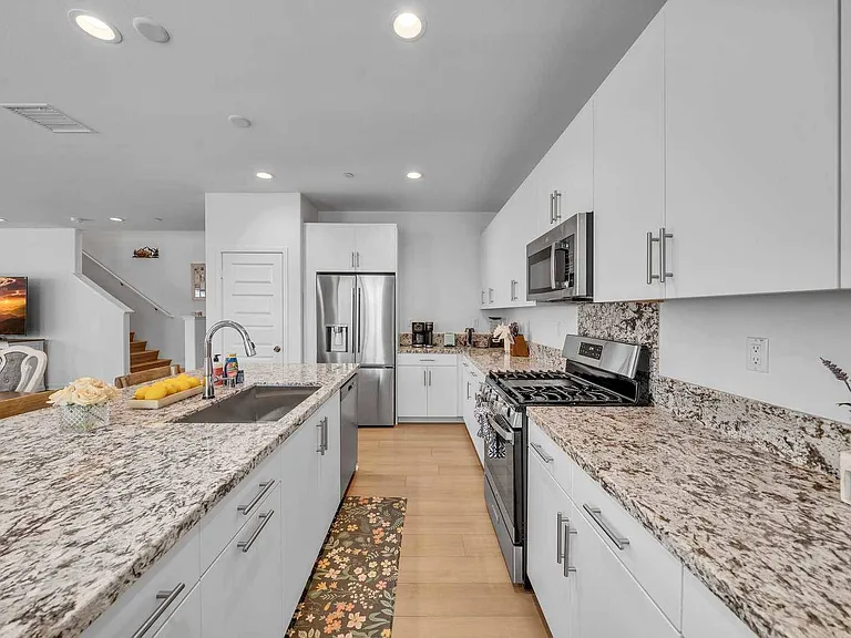 7022 Calla Lily Dr #4 — Photo 20