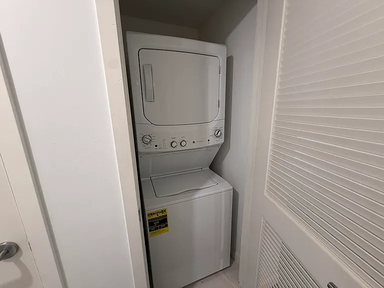 1100 S Miami Ave #2106 — Photo 2