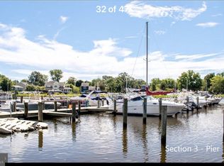 117 Oakwood Rd, Edgewater, MD 21037