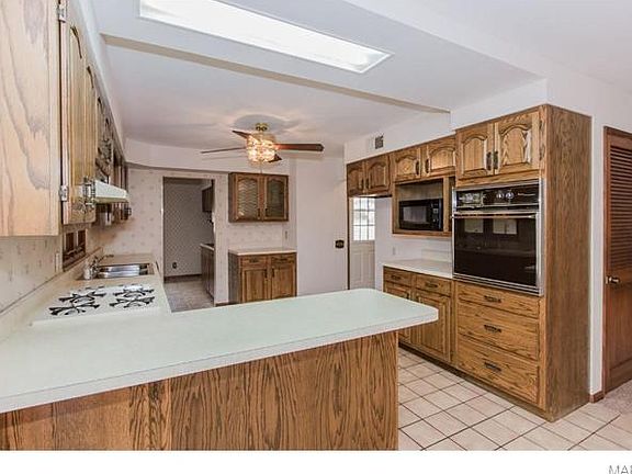 2nd image of 2927 Lourdes Dr