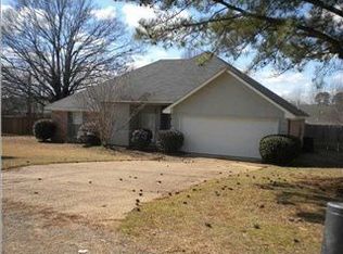 105 Cedar Cir, Brandon, MS 39047