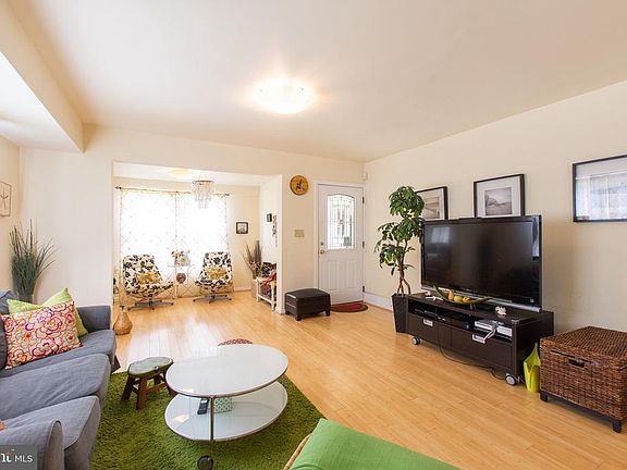 5th image of 1602 Walnut St
