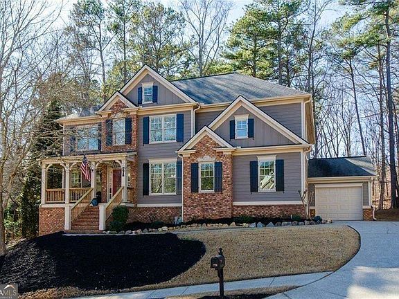 2nd image of 778 Crescent Cir