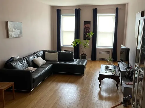 2 Herrick Dr APT 3G, Lawrence, NY 11559