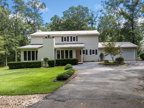 5th image of 25 Melanie Ln