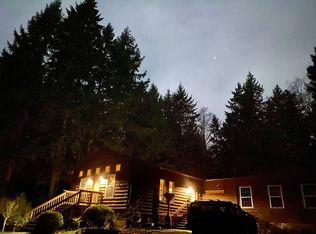 7677 Cultus Bay Rd, Clinton, WA 98236