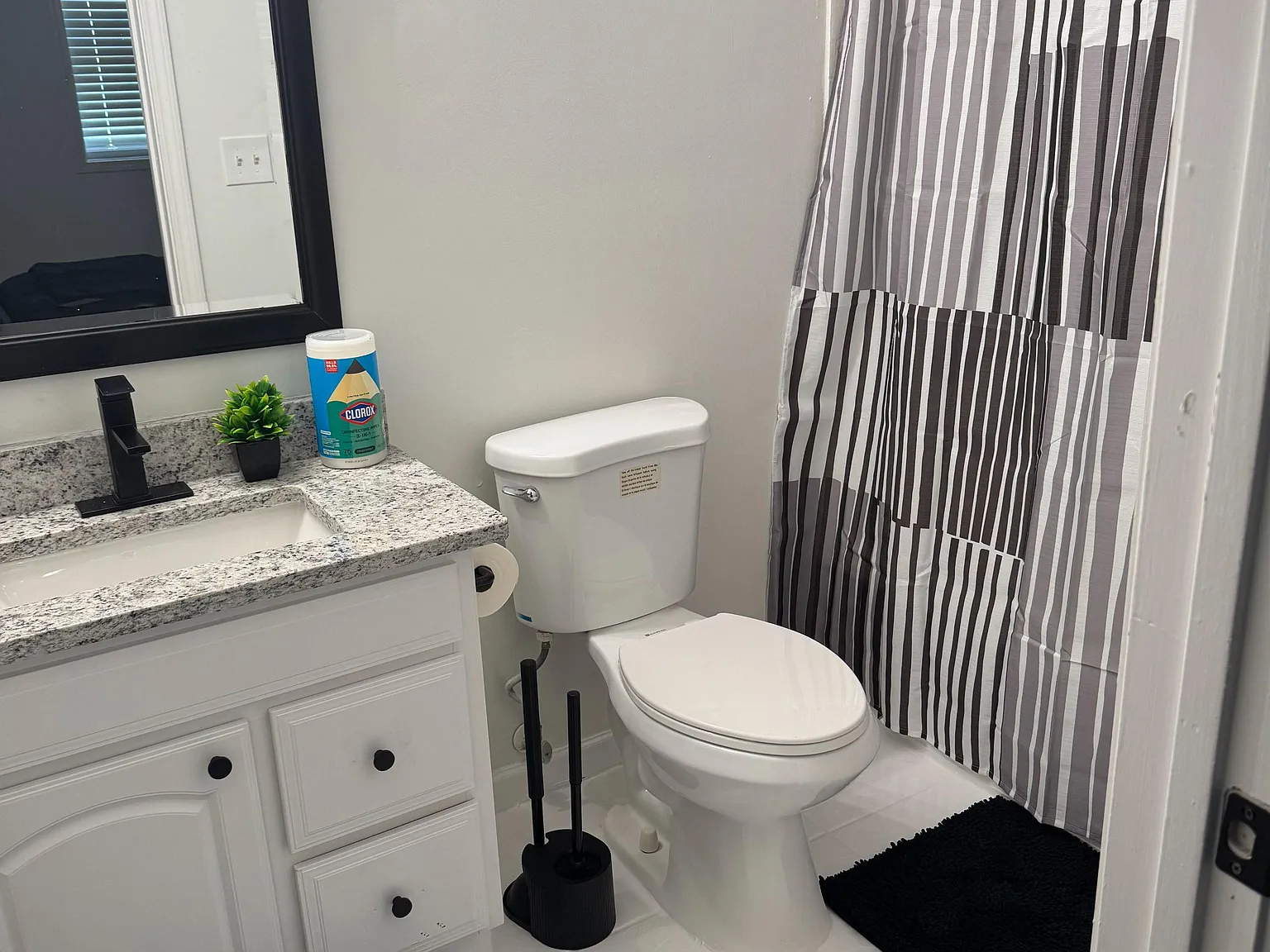 4 bed, 2.5 bath, 1792 sqft, $1,118 — Photo 2