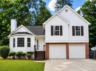 1077 Athena Ct, Acworth, GA 30101