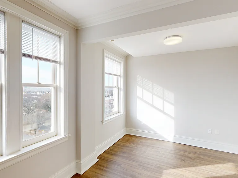 Dining/Living room